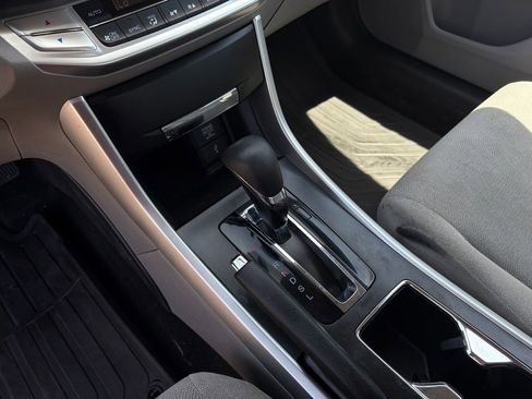 Used 2013 Honda Accord LX image 18