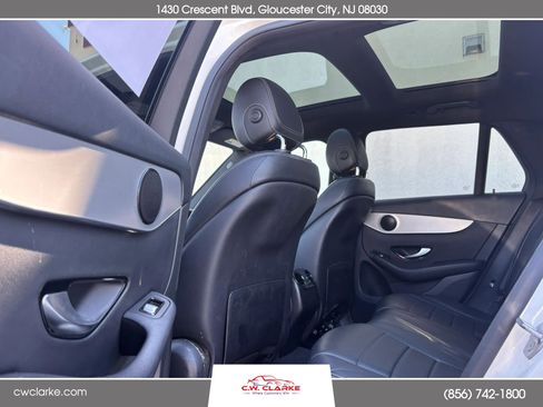 Used 2017 Mercedes-Benz GLC 300 4MATIC image 23