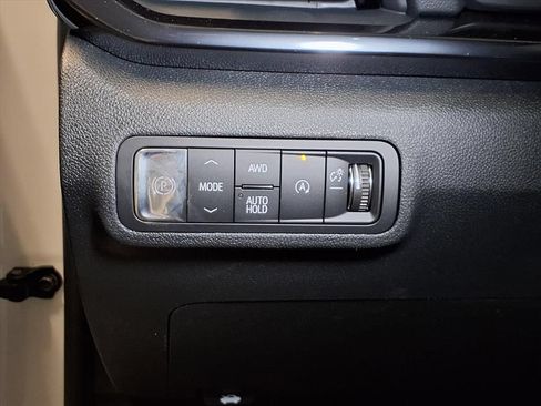 Used 2026 GMC Terrain AT4 AWD/4WD image 17