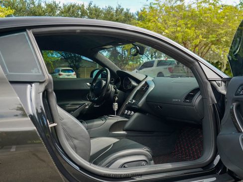 Used 2011 Audi R8 V10 AWD/4WD image 47