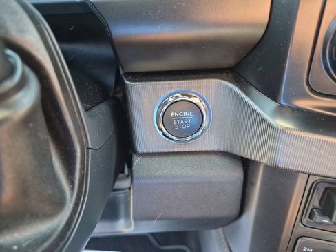 Used 2024 Ford F250 Platinum w/ Tremor Off-Road Package AWD/4WD image 19