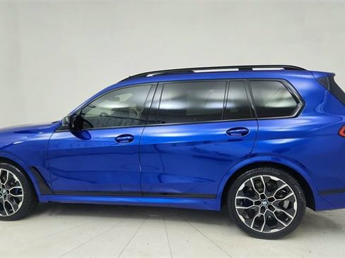 Used 2025 BMW X7 M60i image 4