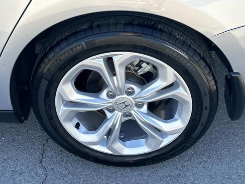 Used 2025 Honda Accord LX image 13