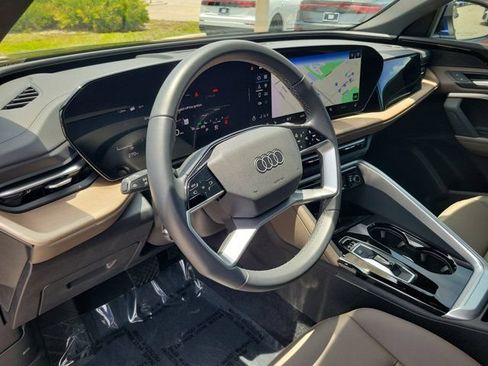 Used 2025 Audi Q5 Premium w/ Convenience Package AWD/4WD image 16