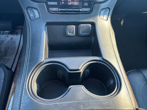 Used 2019 Chevrolet Tahoe LT image 28