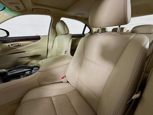Used 2017 Lexus LS 460 L RWD image 22