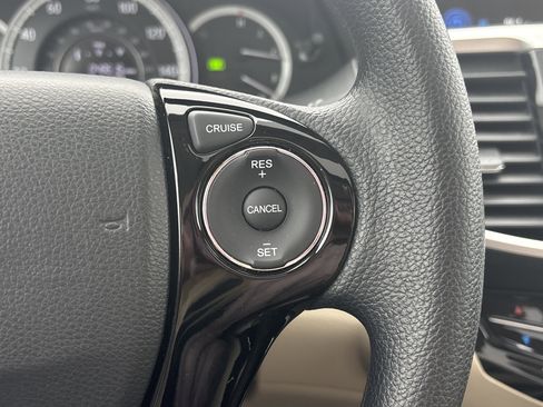 Used 2016 Honda Accord EX image 27