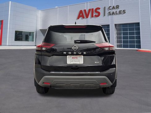Used 2023 Nissan Rogue SV image 5