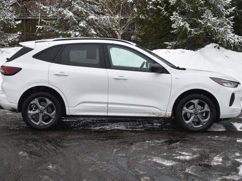 Used 2023 Ford Escape ST-Line image 30
