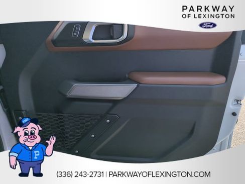 Used 2023 Ford Bronco Outer Banks w/ Sasquatch Package AWD/4WD image 33