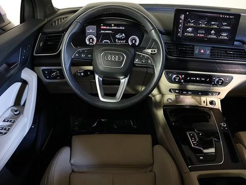 Used 2023 Audi Q5 2.0T Premium Plus w/ Premium Plus Package AWD/4WD image 3