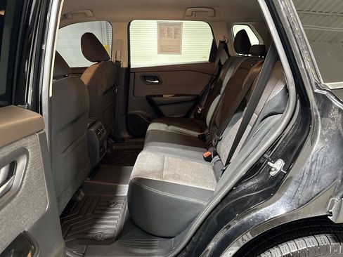 Used 2021 Nissan Rogue SV FWD image 22