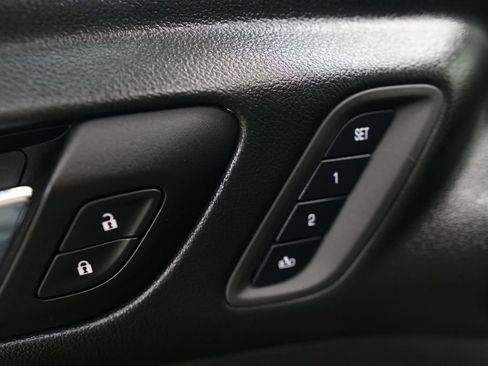 Used 2017 GMC Acadia Denali image 18