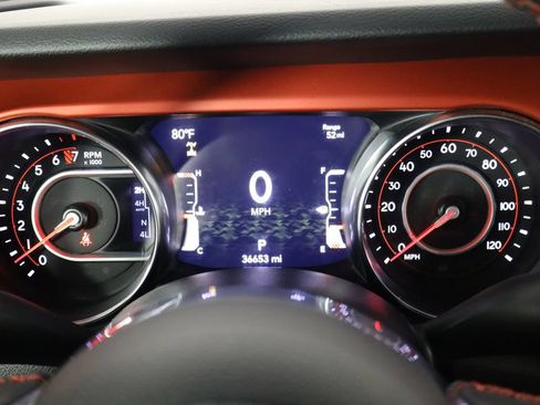 Used 2022 Jeep Gladiator Rubicon w/ LED Lighting Group AWD/4WD image 11