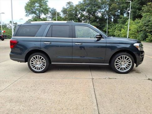 Used 2022 Ford Expedition Limited AWD/4WD image 6