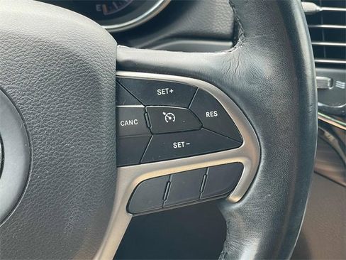 Used 2020 Jeep Grand Cherokee Altitude image 13