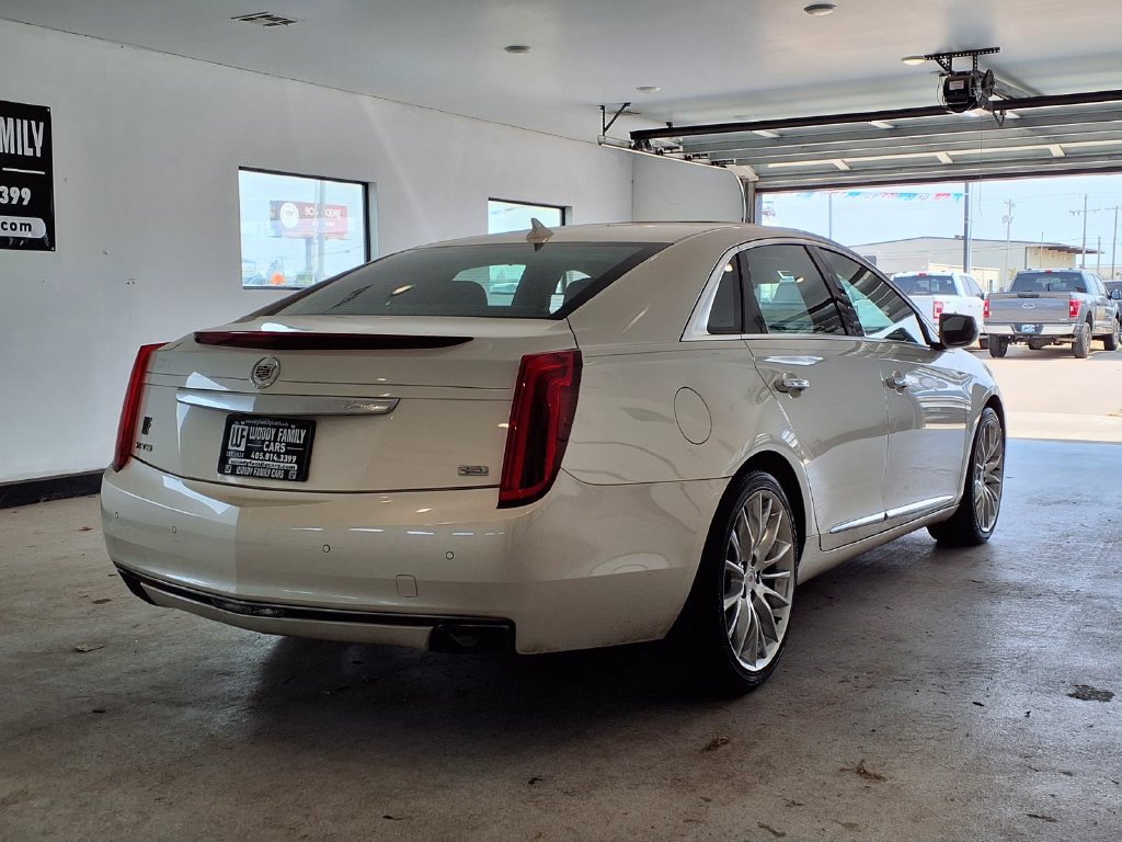 Used 2014 Cadillac XTS Platinum FWD image 16