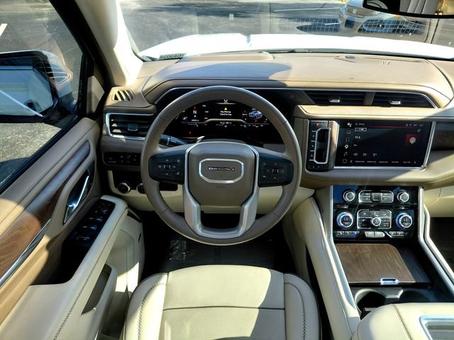 Used 2023 GMC Yukon Denali RWD image 20