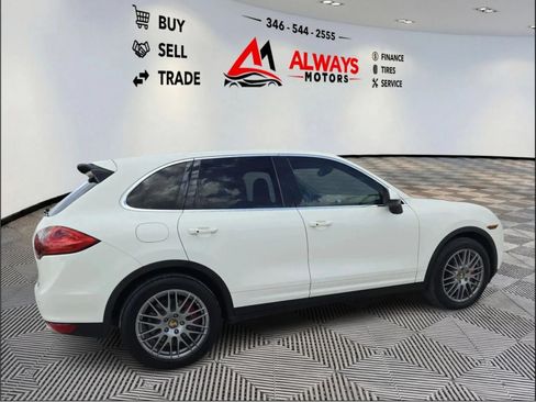 Used 2011 Porsche Cayenne Turbo AWD/4WD image 25