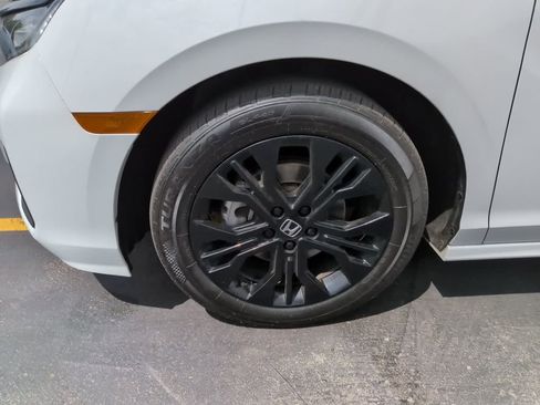 Used 2025 Honda Odyssey Sport-L image 12