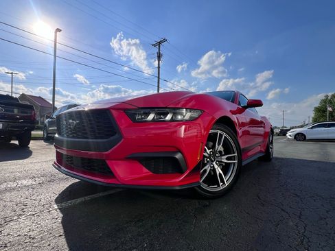 Used 2024 Ford Mustang Coupe RWD image 17