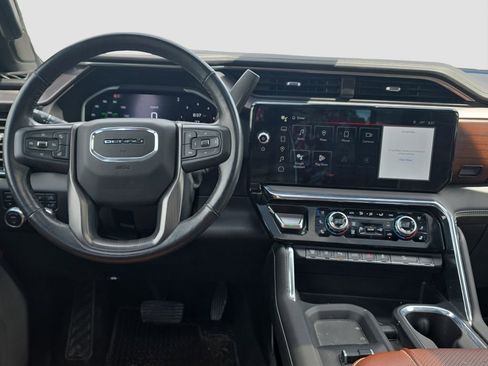 Used 2024 GMC Sierra 2500 Denali Ultimate AWD/4WD image 12