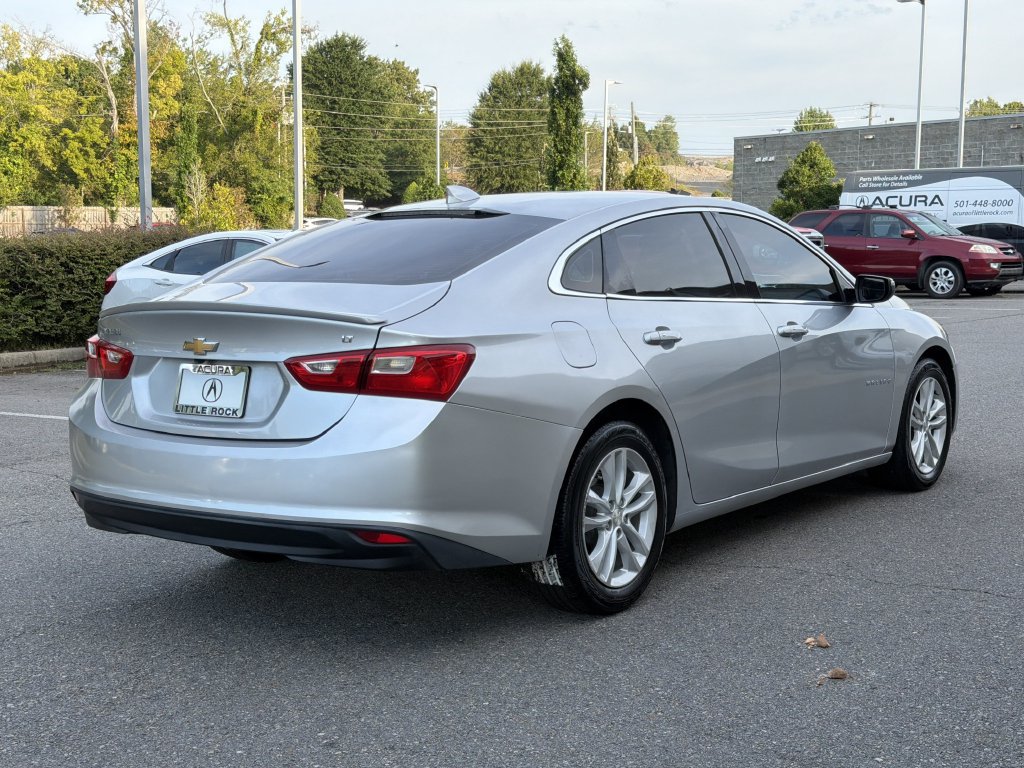Used 2018 Chevrolet Malibu LT FWD image 3