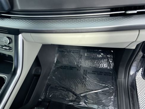 Certified 2022 Kia Carnival LX image 31