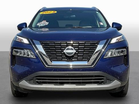 Used 2023 Nissan Rogue SV w/ SV Premium B Package FWD image 2