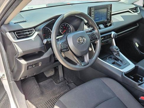 Used 2022 Toyota RAV4 LE FWD image 10
