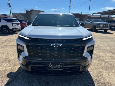 New 2026 Chevrolet Traverse RS w/ LPO, Floor Liner Package image 7