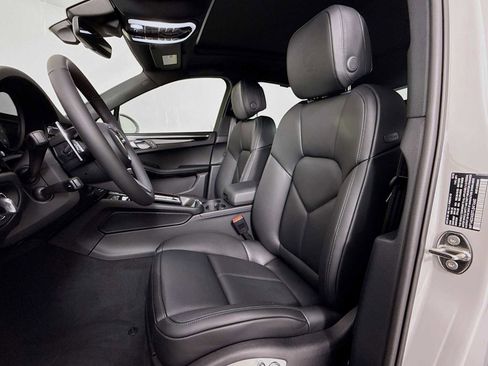 New 2026 Porsche Macan S image 5
