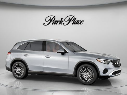 Certified 2026 Mercedes-Benz GLC 300 image 28