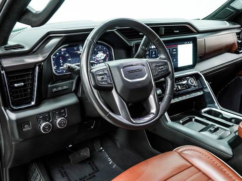 Used 2024 GMC Sierra 3500 Denali Ultimate image 17