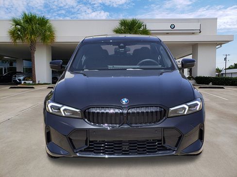 New 2026 BMW 330i Sedan w/ M Sport Package RWD image 2