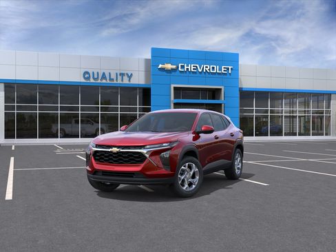 New 2026 Chevrolet Trax LS w/ LS Convenience Package FWD image 32