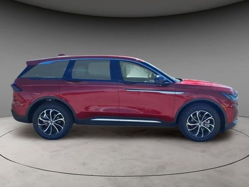 New 2026 Lincoln Nautilus Premier AWD/4WD image 10
