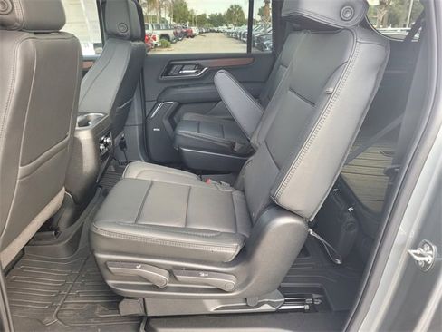 New 2026 GMC Yukon XL Denali image 8