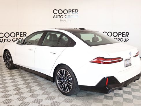 Used 2026 BMW 530i RWD image 24