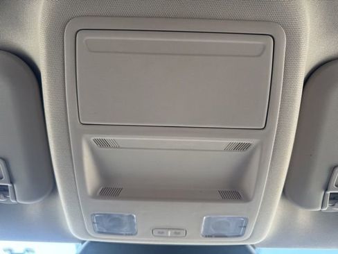 Used 2020 Ford Escape SE image 40