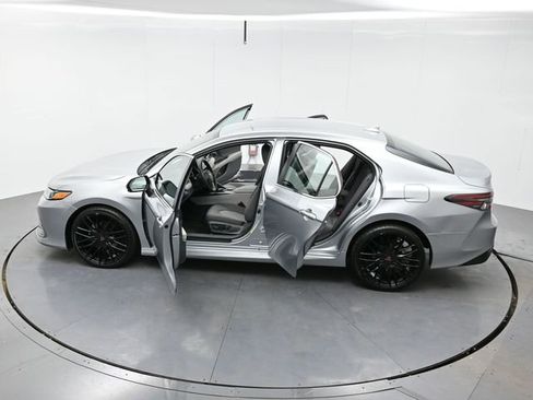 Used 2022 Toyota Camry LE image 37