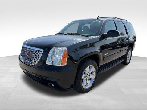 Used 2013 GMC Yukon SLT w/ SLT-2 Equipment Package RWD image 3