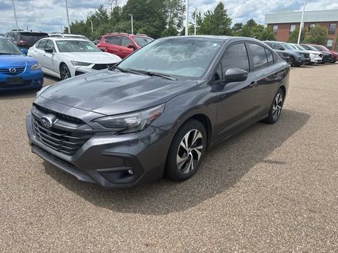 Used 2025 Subaru Legacy Premium AWD/4WD image 1