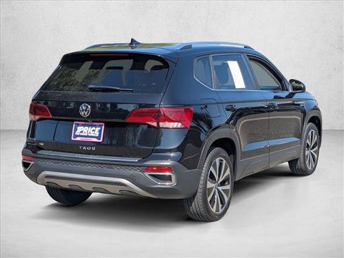Used 2022 Volkswagen Taos SE FWD image 5