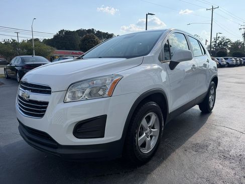 Used 2016 Chevrolet Trax LS AWD/4WD image 4