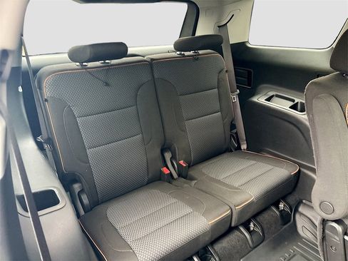 Used 2021 GMC Acadia AT4 image 27