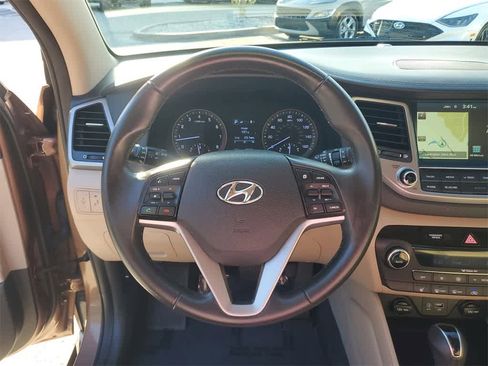 Used 2017 Hyundai Tucson SE Plus image 23