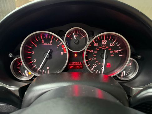 Used 2010 MAZDA MX-5 Miata Grand Touring w/ Premium Pkg image 40