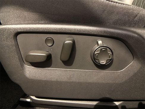 Certified 2021 Buick Envision Avenir w/ Technology Package II image 20