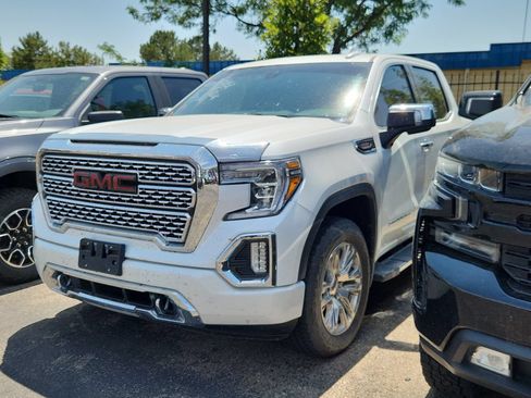 Used 2021 GMC Sierra 1500 Denali w/ Driver Alert Package II AWD/4WD image 3